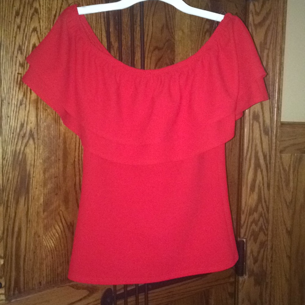 Jasmine on or off shoulder top